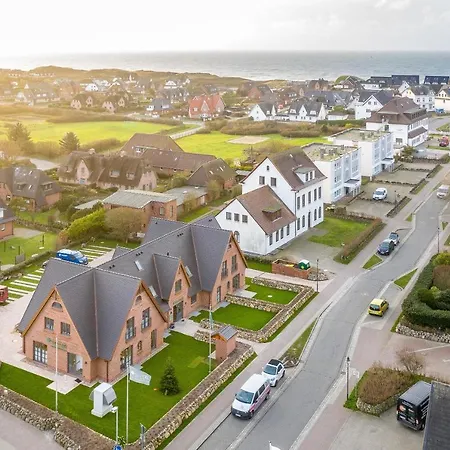 Strandgut 8